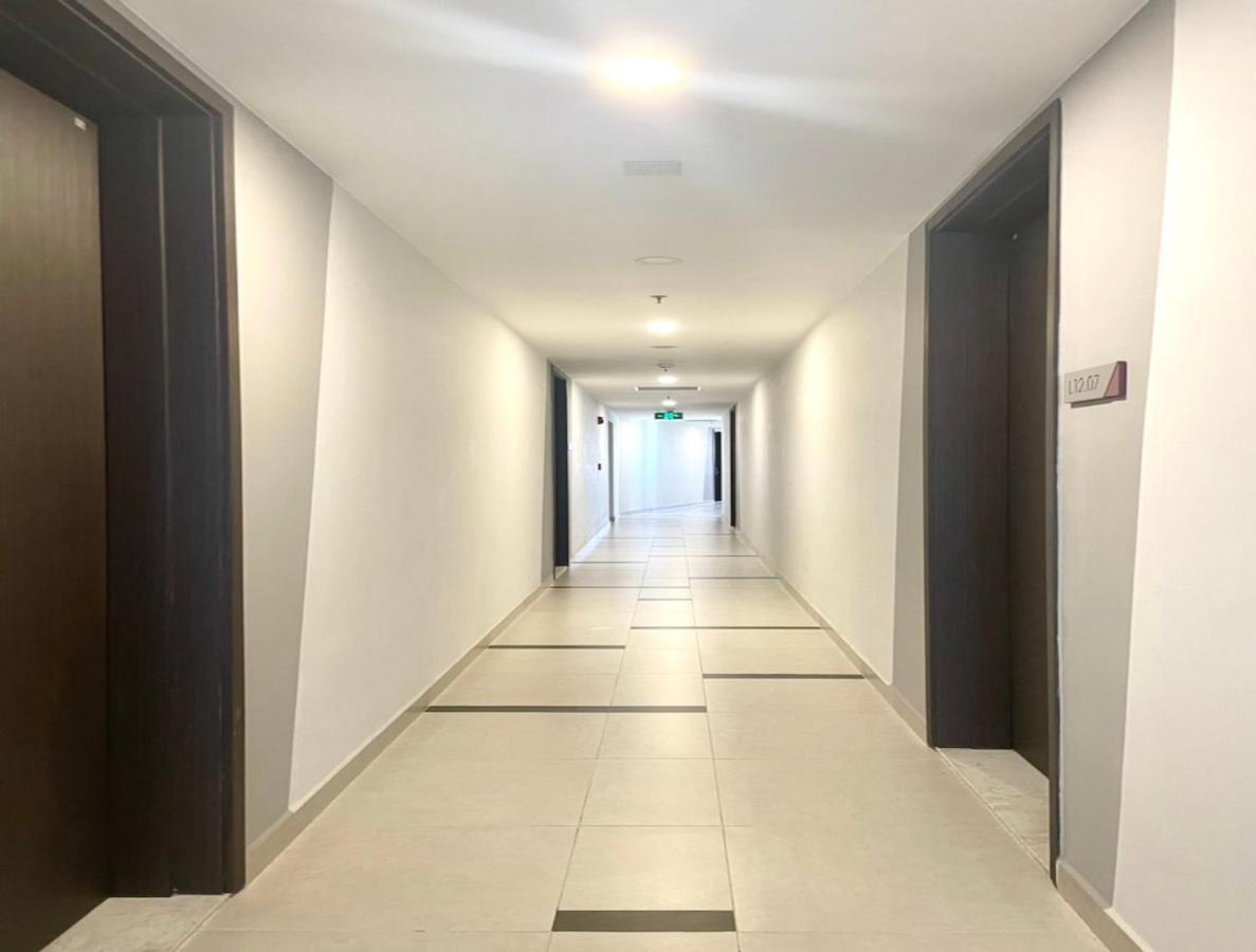 Compass One Building - Luxury Apartments Ap Phu Tho Zewnętrze zdjęcie